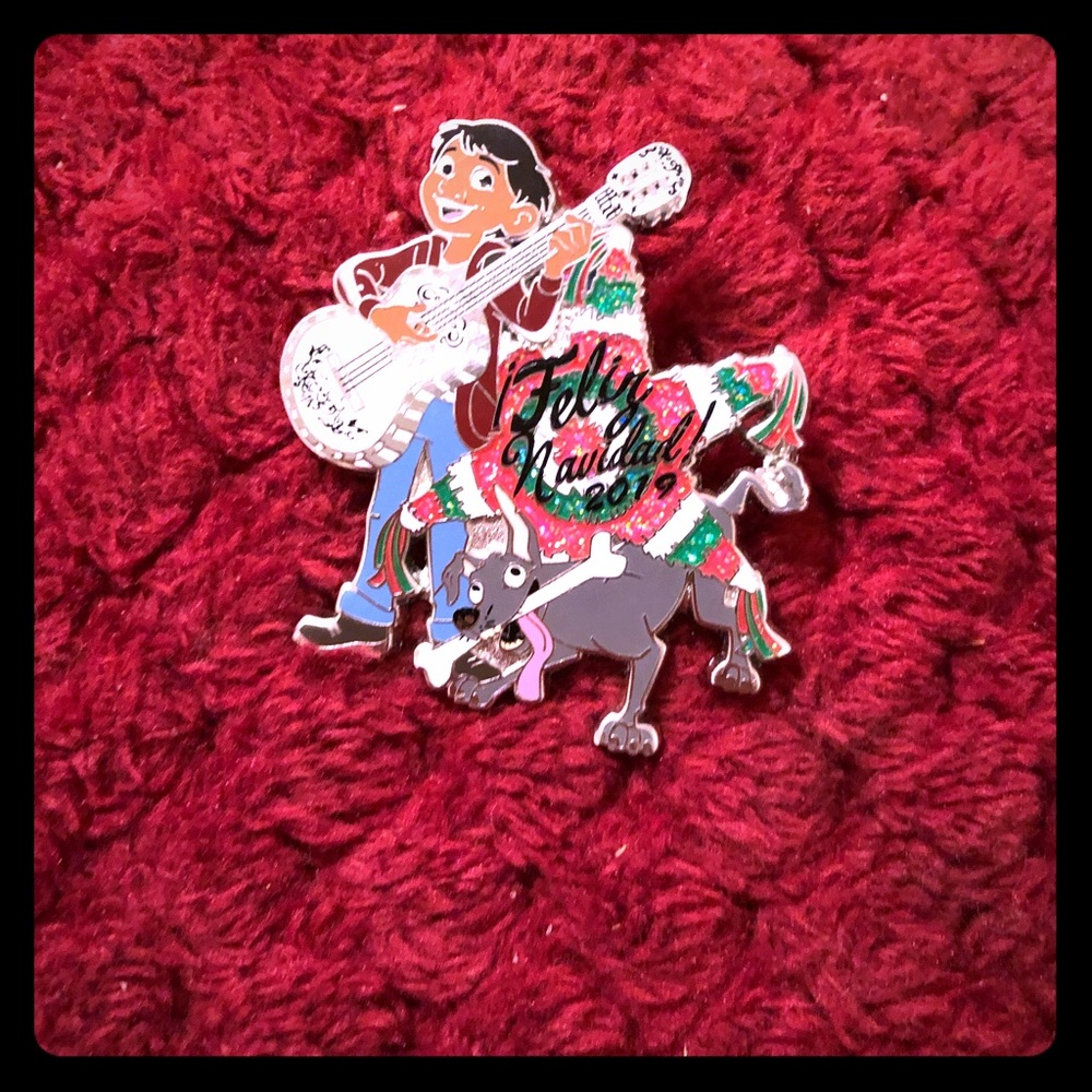 Disney Limited Edition Coco Christmas pin